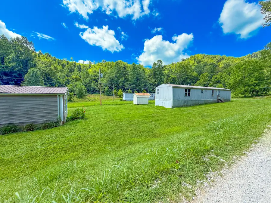 119 Nightingale Lane, Girdler, KY 40943 - Image #2