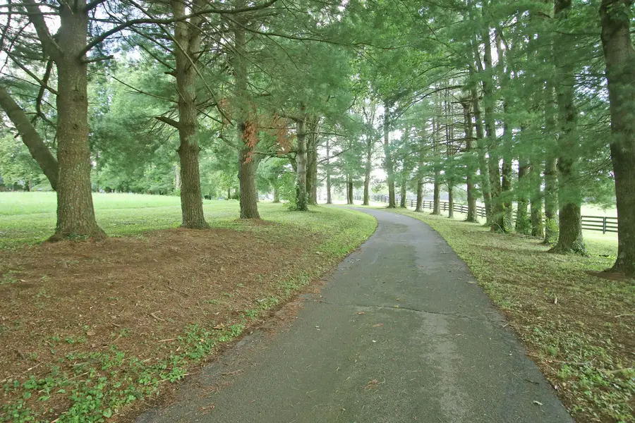 3003 Old Frankfort Pike, Versailles, KY 40383 - Image #3