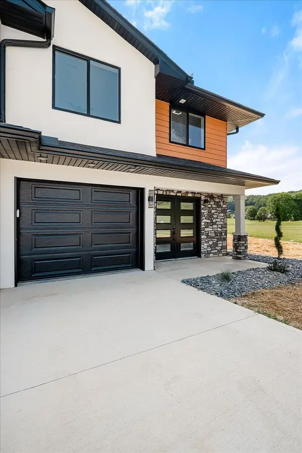 143 Crooked Creek Drive Drive, London, KY 40744