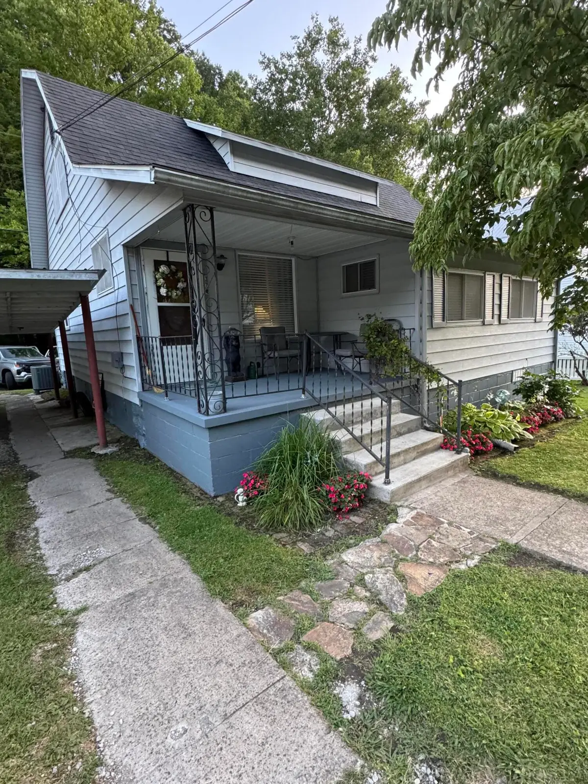 378 E Main Street, Lynch, KY 40855 - Image #1