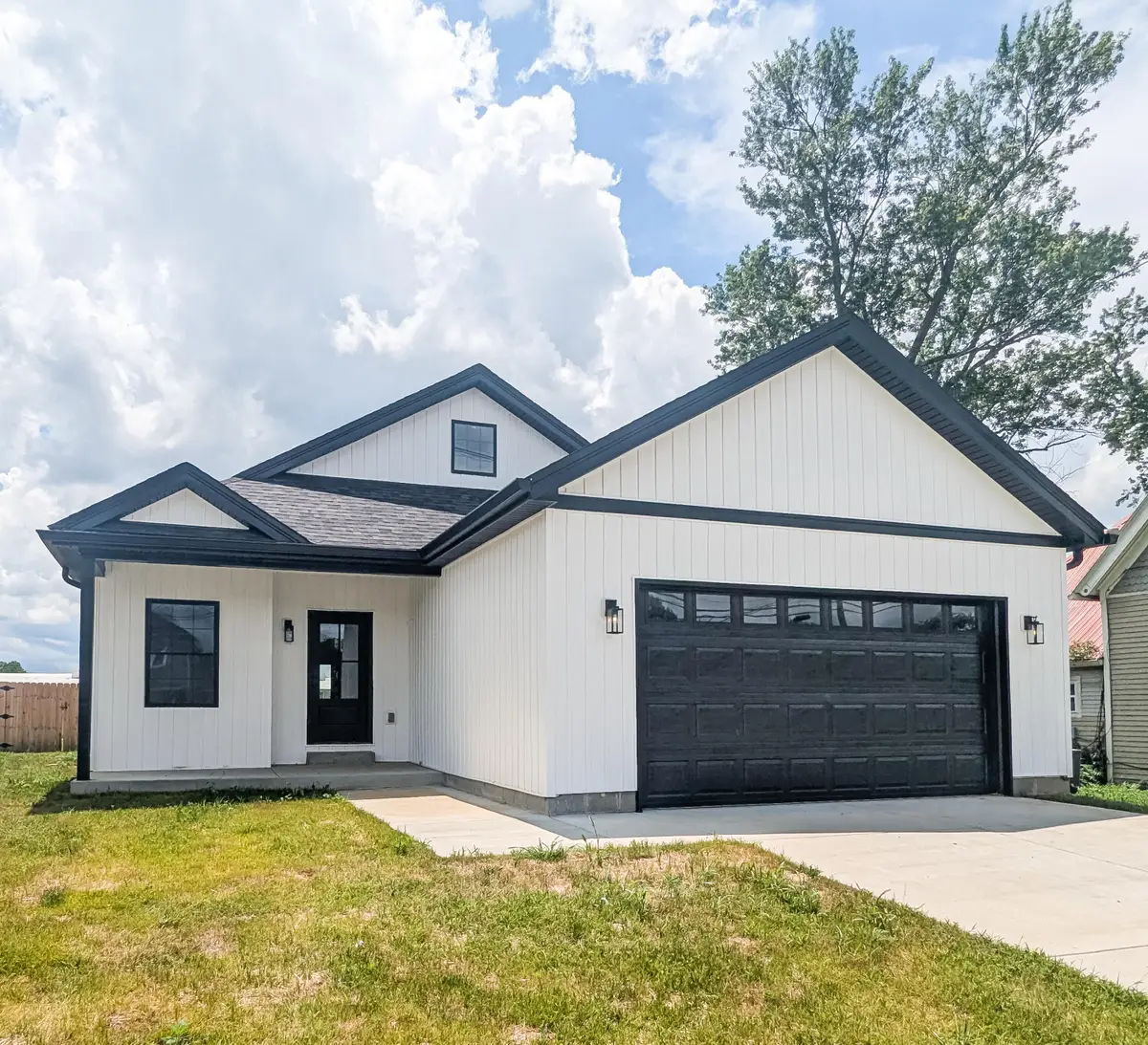 218 E Woodford Street, Lawrenceburg, KY 40342 - Image #1