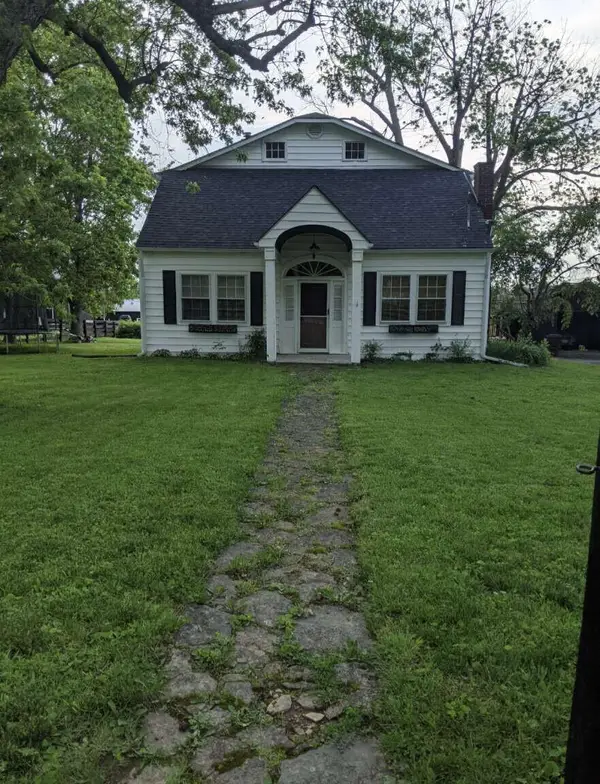 358 Blacks Cross Road, Paris, KY 40361