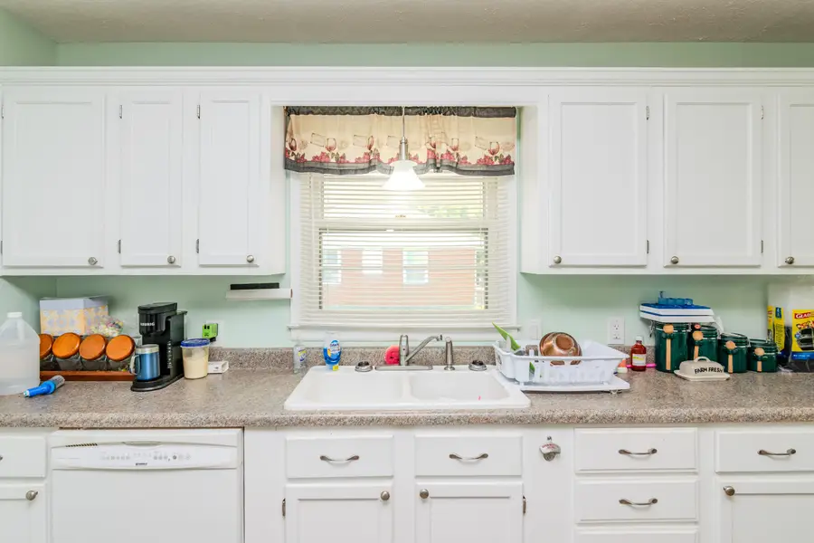 1541 E College Avenue, Stanton, KY 40380 - Image #3