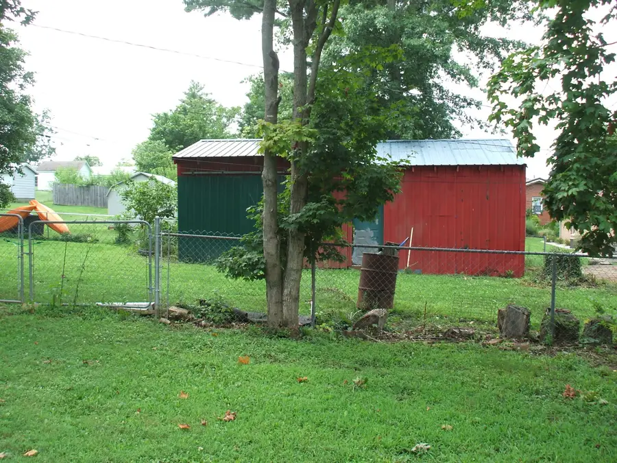 101 Whitney Avenue, Lawrenceburg, KY 40342 - Image #2