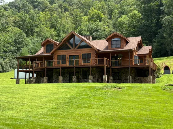 110 Dairy Farm Road, Manchester, KY 40962