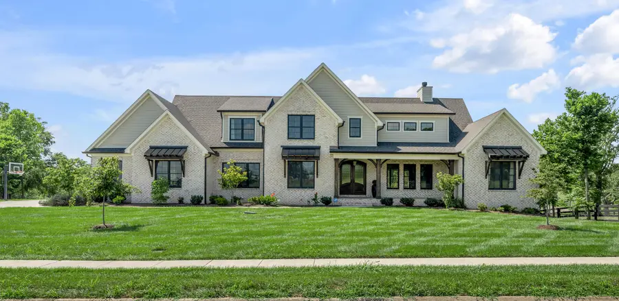 231 The Oaks Boulevard, Versailles, KY 40383 - Image #3