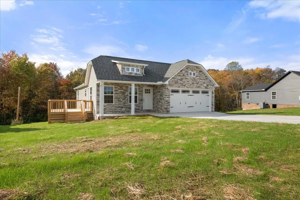 69 Queens Drive, East Bernstadt, KY 40729 - Image #1