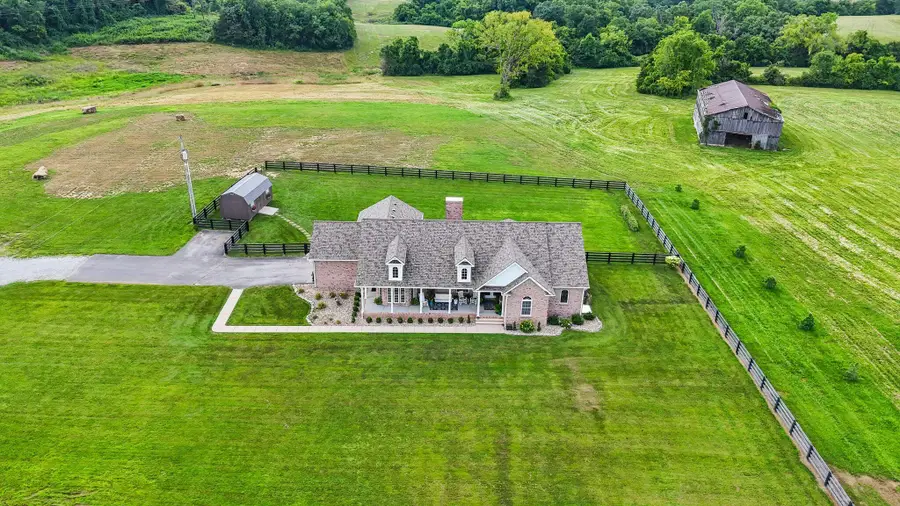 477 Opossum Kingdom Road, Berea, KY 40403 - Image #2