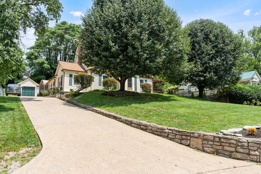 604 Winding Way Court, Frankfort, KY 40601 - #3