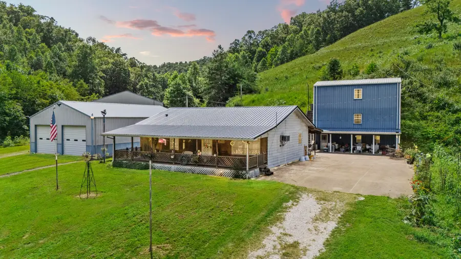 1552 Coffee Creek, West Liberty, KY 41472 - Image #3