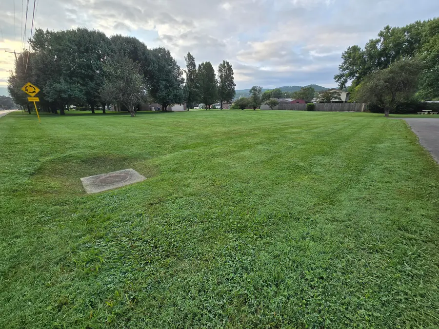 1107 Winchester Avenue, Middlesboro, KY 40965 - Image #3