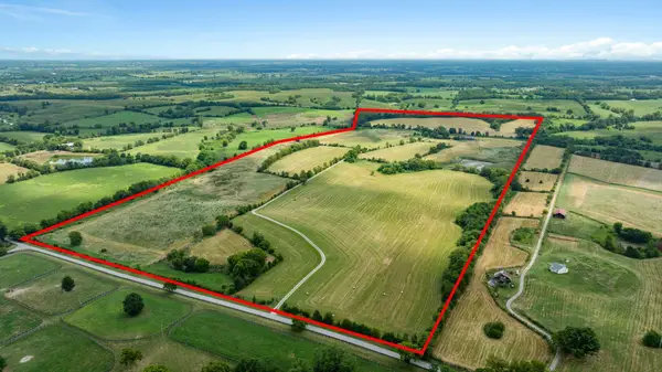 378 Escondida Road, Paris, KY 40361