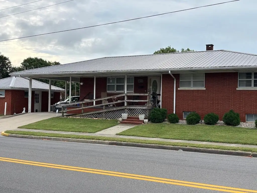 102 Main Street, Russell Springs, KY 42642 - Image #1