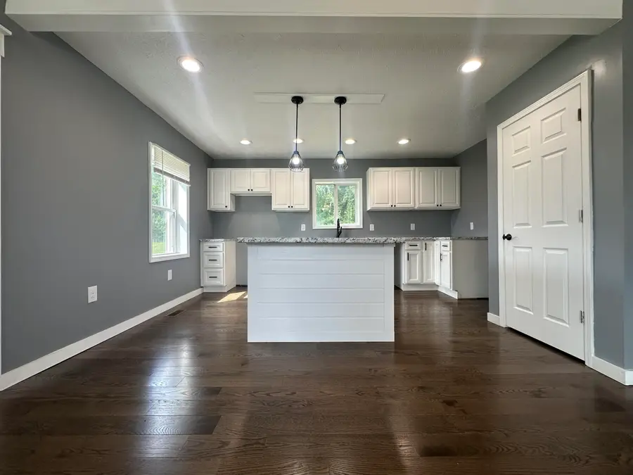 5498 Highway 472, Manchester, KY 40962 - Image #3