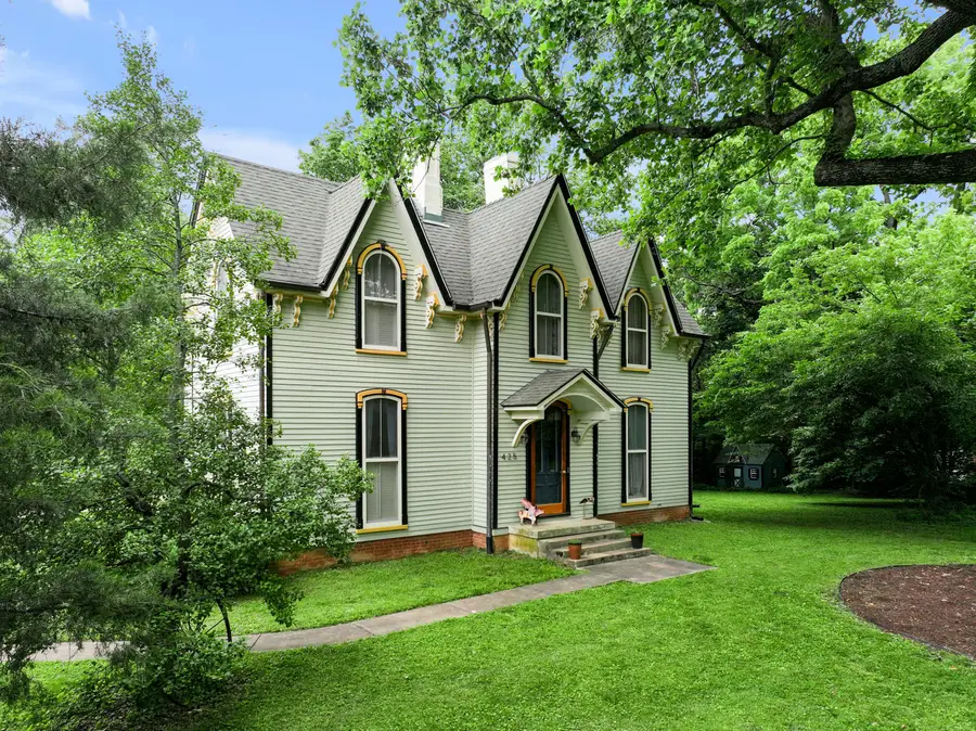 425 N Winter Street, Midway, KY 40347 - Image #2