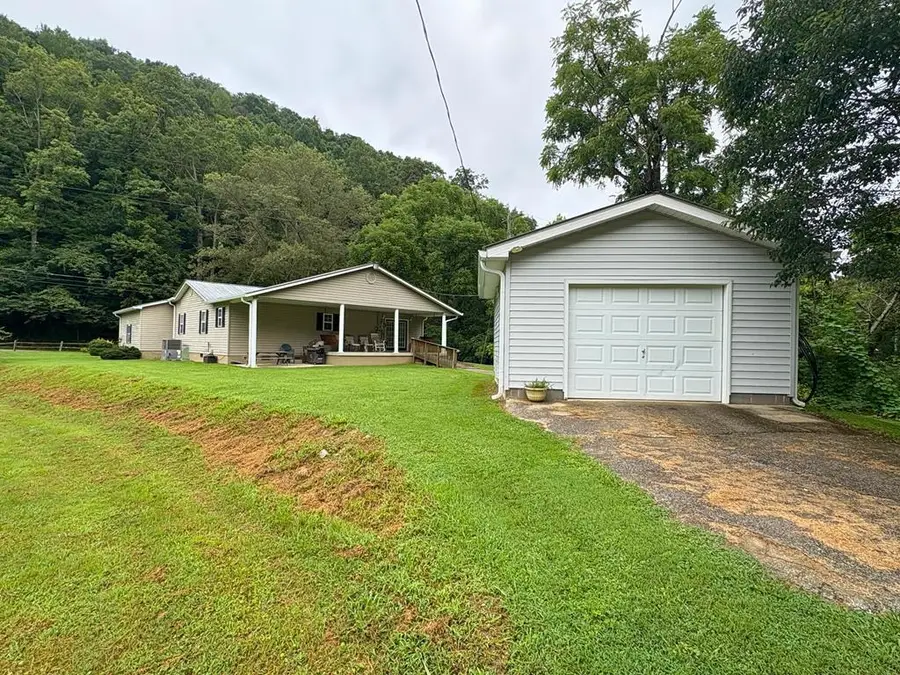 3325 Ky Rt 3379, Harold, KY 41635 - Image #2