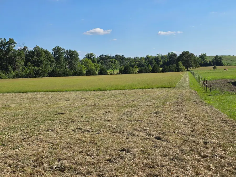 9999 Peggy Flats Road, Berea, KY 40403 - Image #2