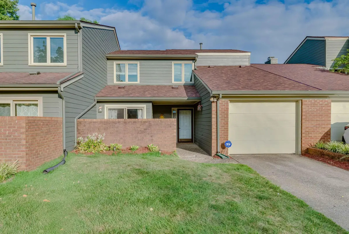 2140 Fort Harrods Drive #14, Lexington, KY 40513 - Image #1