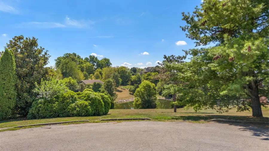 304 Anglewood Court, Richmond, KY 40475 - Image #3