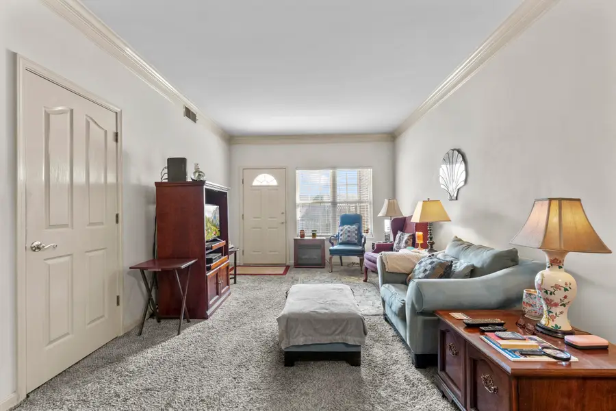 402 Blue Rose Court, Louisville, KY 40223 - Image #2