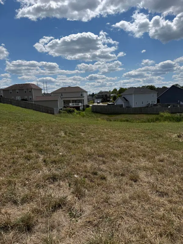 6037 Winning Colors Court, Richmond, KY 40475