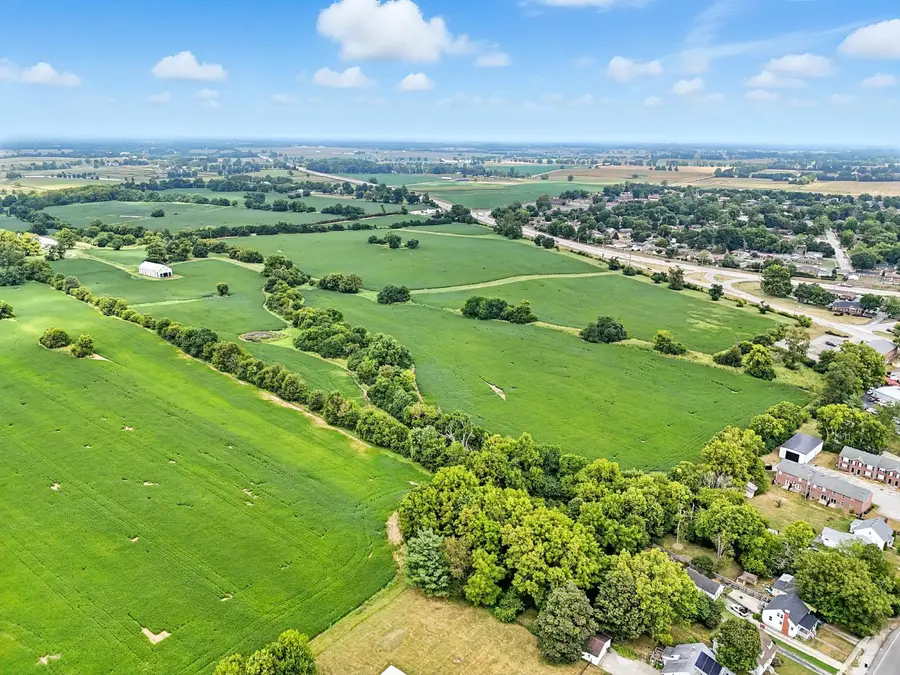 330 Mccracken Pike, Versailles, KY 40383 - Image #3