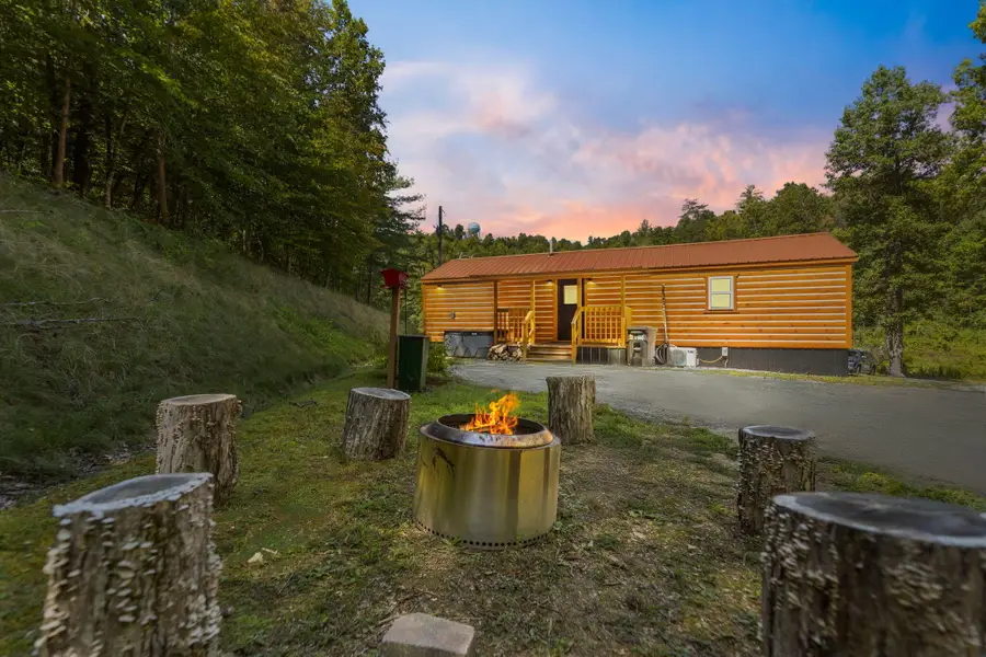 143 Mullins Point Road, Campton, KY 41301 - Image #2