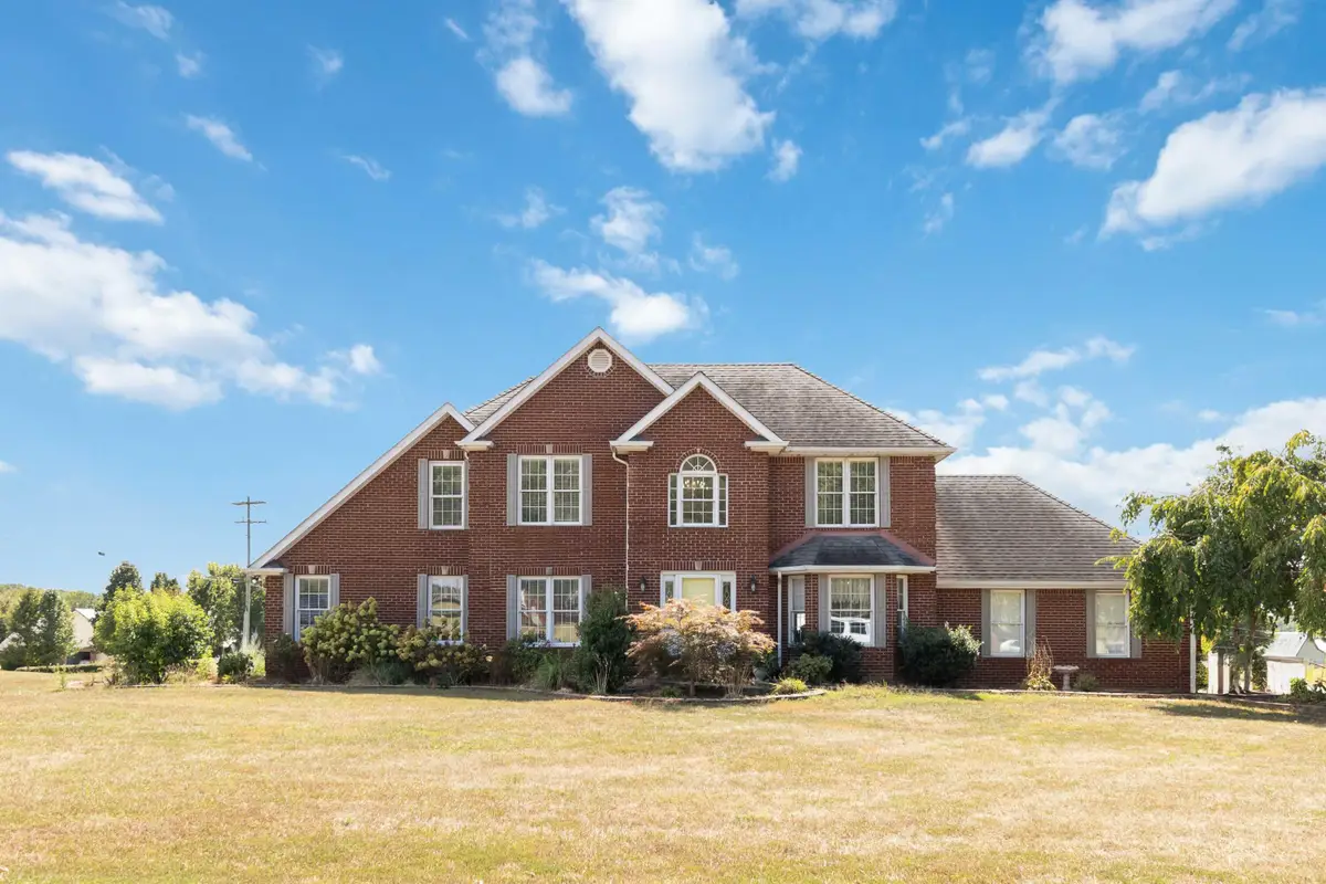 400 Natures Pointe Drive, Somerset, KY 42503 - Image #1