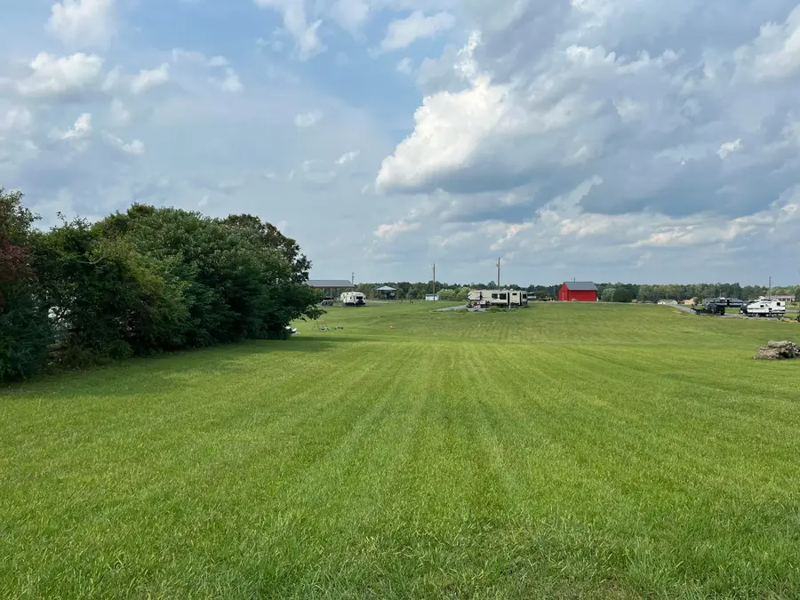 140 V Frank Road, Russell Springs, KY 42642 - Image #3