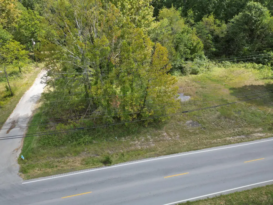 9991 Ky-490 Highway, East Bernstadt, KY 40729 - Image #2