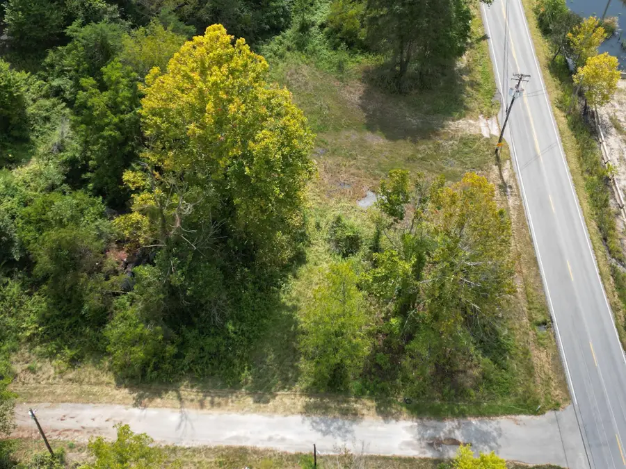 9991 Ky-490 Highway, East Bernstadt, KY 40729 - Image #3