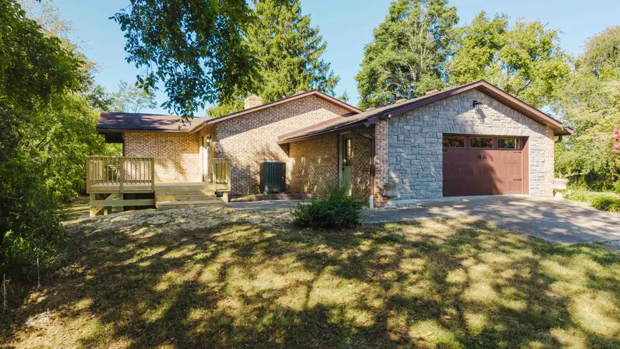 575 Chrisman Circle, Danville, KY 40422 - Image #2