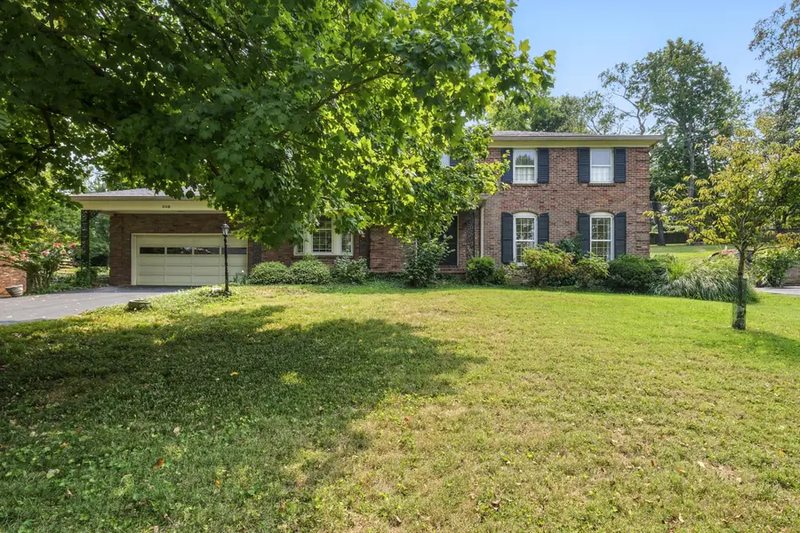 308 Blankenbaker Lane, Louisville, KY 40207 - Image #2