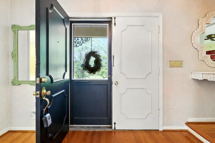 308 Blankenbaker Lane, Louisville, KY 40207 - Image #3