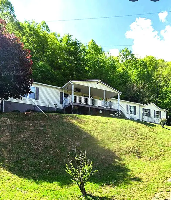 31 Hamilton Lane, Hazard, KY 41701