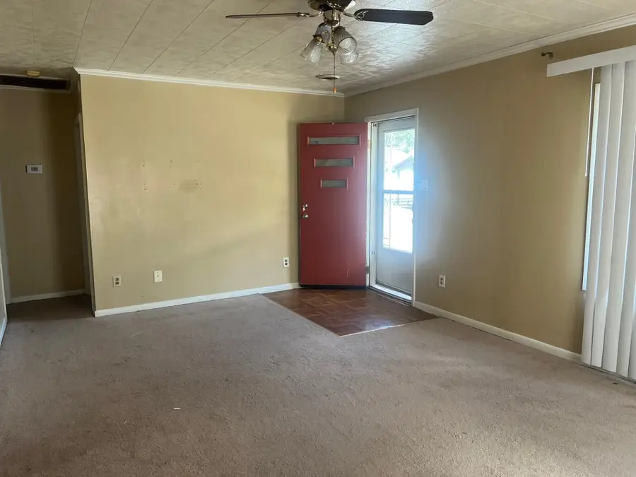 63 S 2nd Street, Allen, KY 41601 - Image #3