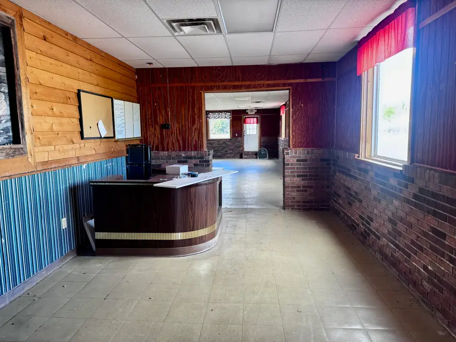 4661 Ky-379, Russell Springs, KY 42642 - Image #2