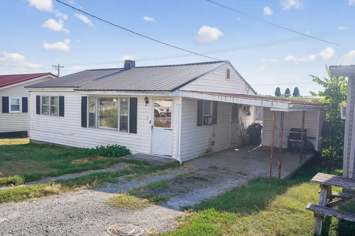 19 Russell Street, Flemingsburg, KY 41041 - Image #1