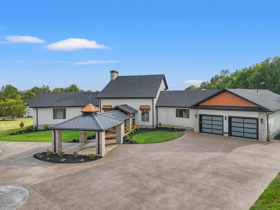 108 Brightleaf Drive, Harrodsburg, KY 40330 - #3