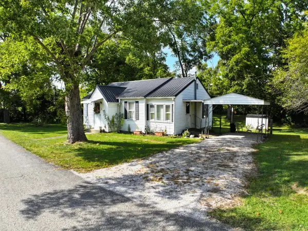 85 Riverview Road, Irvine, KY 40336