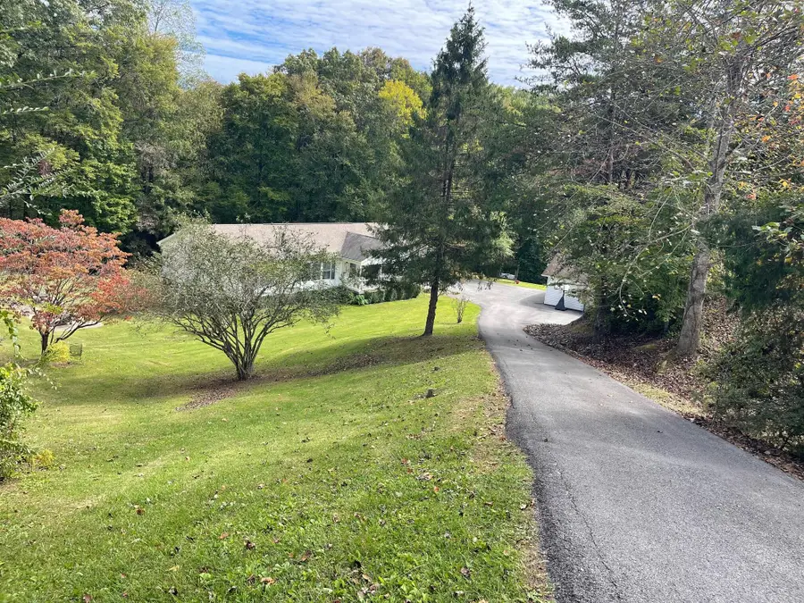 2836 Hwy 987 Laurel Hill, Pineville, KY 40977 - Image #2