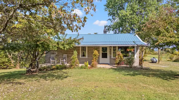 1996 White Conkwright, Winchester, KY 40391