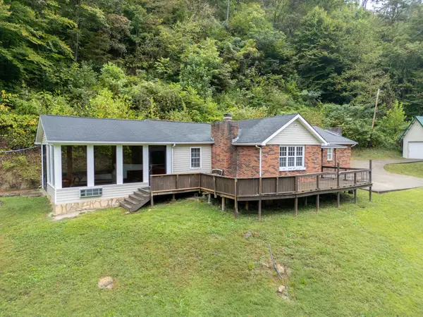 2754 Ky-160, Premium, KY 41845