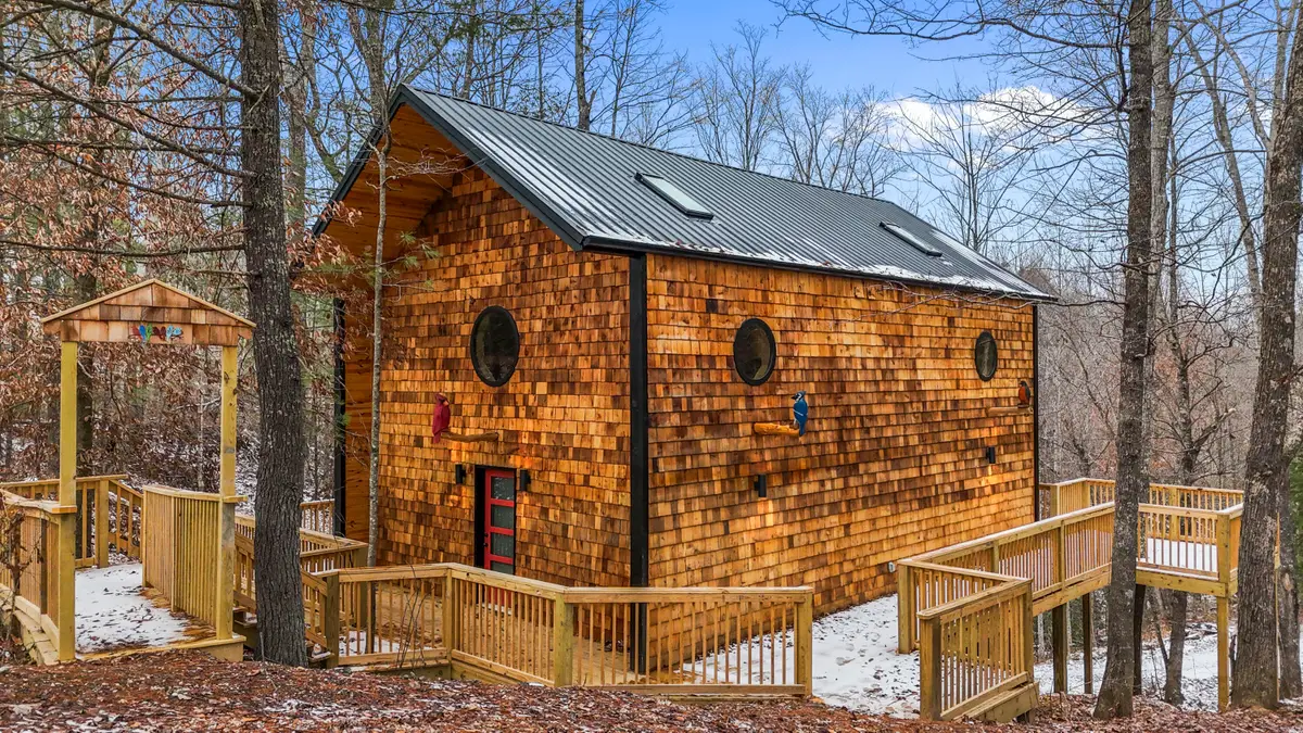 30  W Spencer Road, Campton, KY 41301 - Image #1