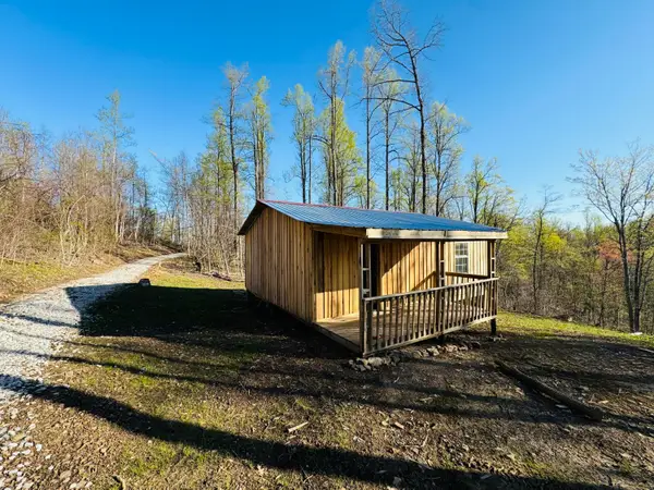 9999 Highway 2004, McKee, KY 40447