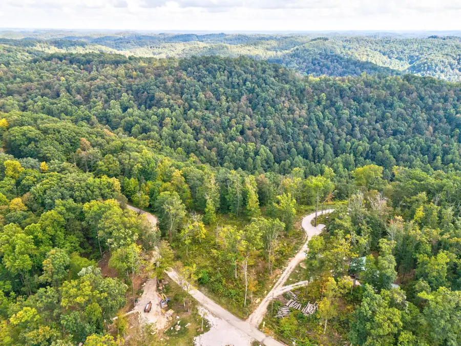 725 Darrell Randall Road, Stanton, KY 40380 - Image #3