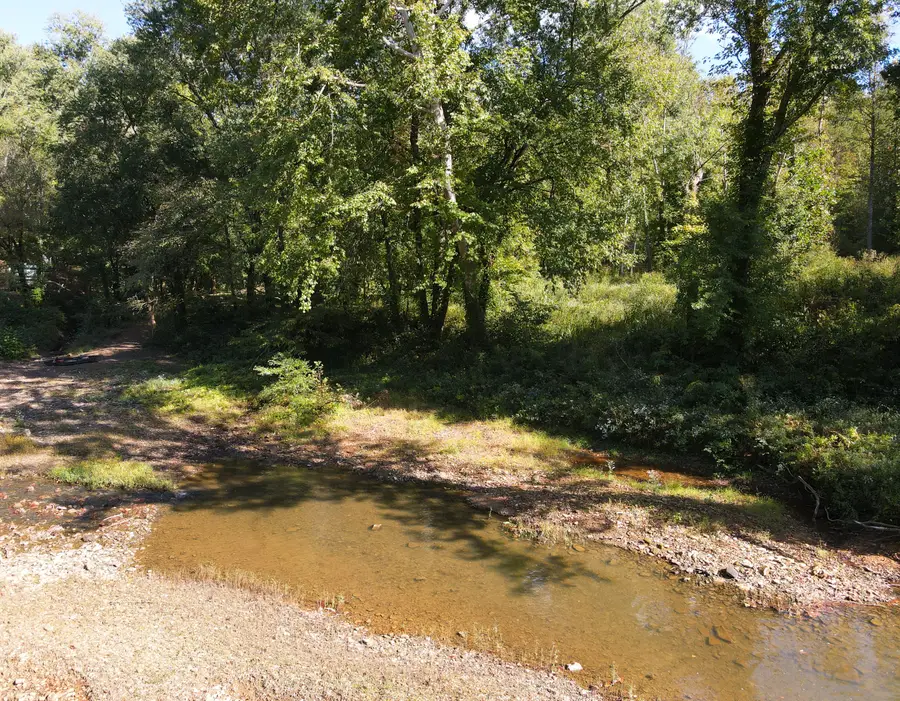 124 L Gabbard Road, East Bernstadt, KY 40729 - Image #2