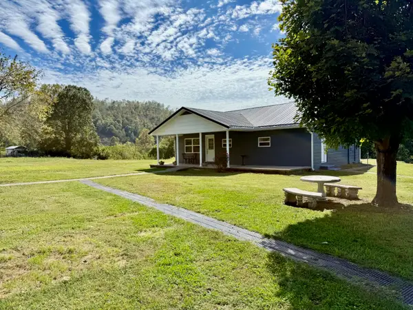 233 River Road, Beattyville, KY 41311