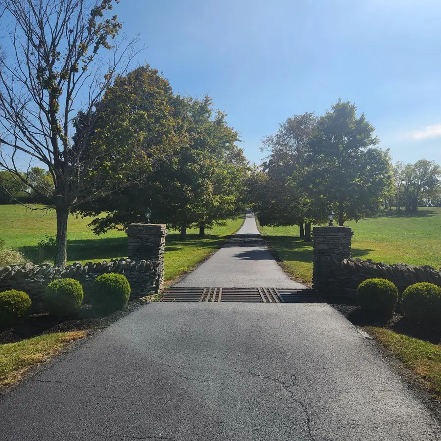 1231 Warwick Road, Harrodsburg, KY 40330 - Image #2
