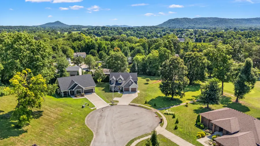 178 Lorraine Court, Berea, KY 40403 - Image #2